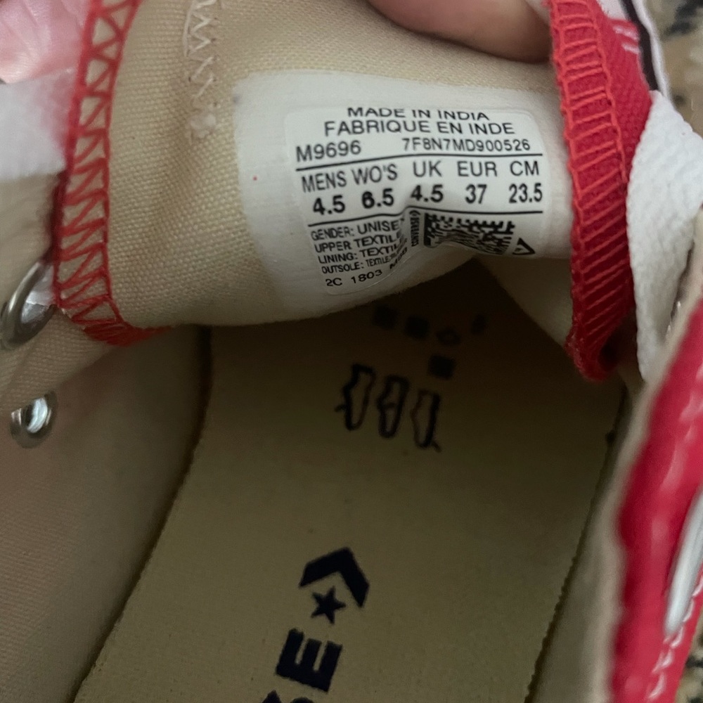 Converse - Picture 3 of 3